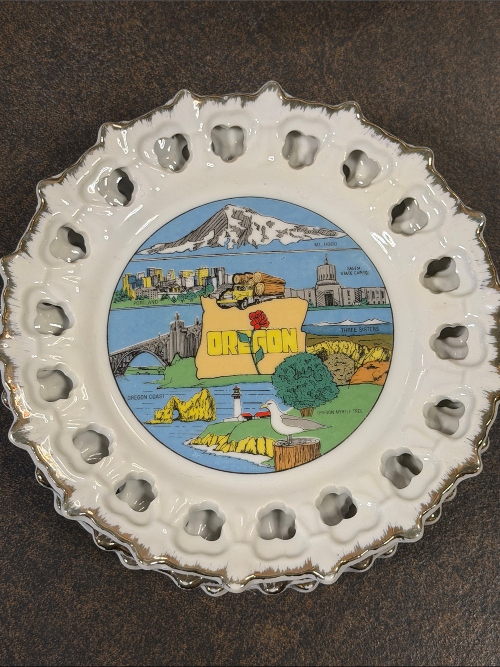 Oregon Collectible Decorative Plate - White with Colorful Scenic Center
